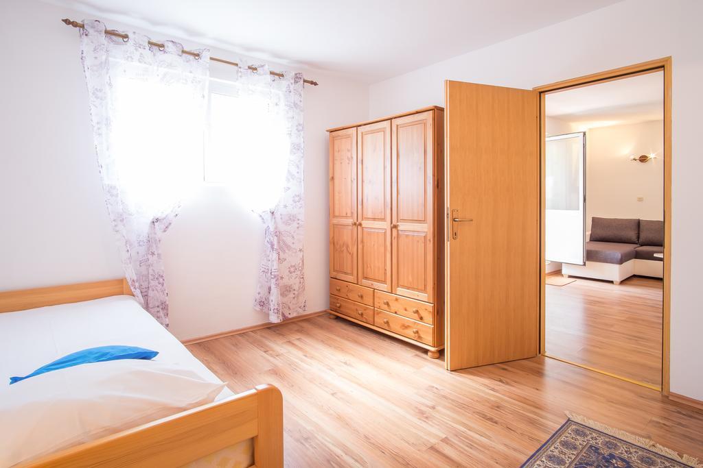 Apartments Durda Krk Town Chambre photo