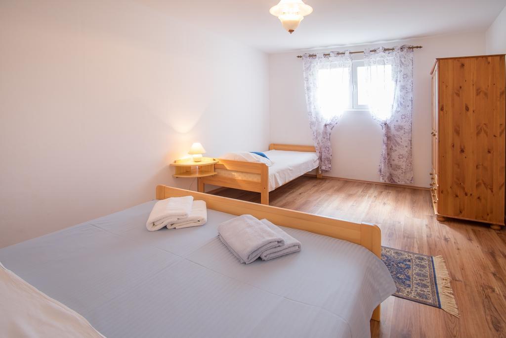 Apartments Durda Krk Town Chambre photo